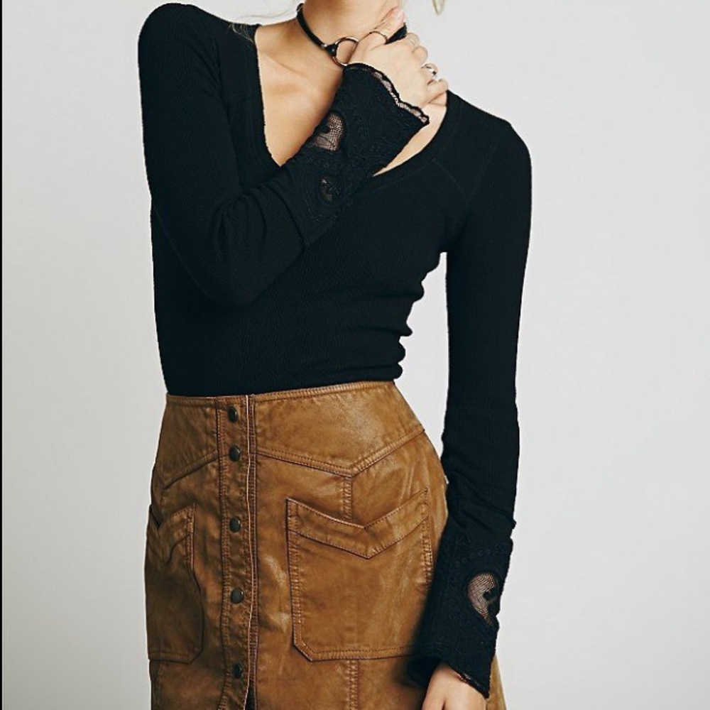 Free People lovely lady lace cuff thermal top